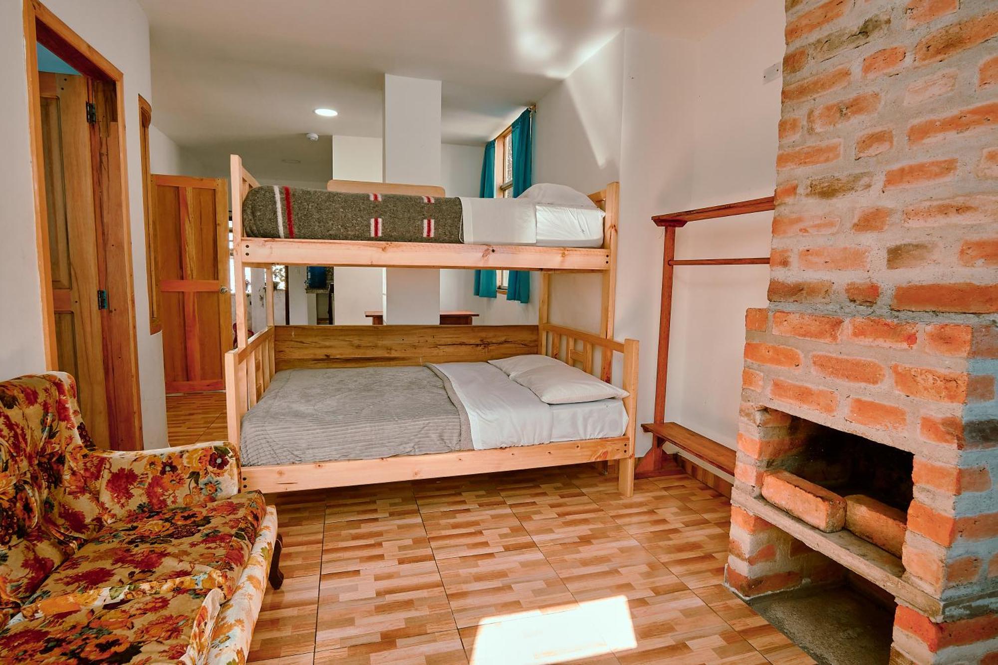 באניוס Backpackers-Balcones-River-Lodge מראה חיצוני תמונה