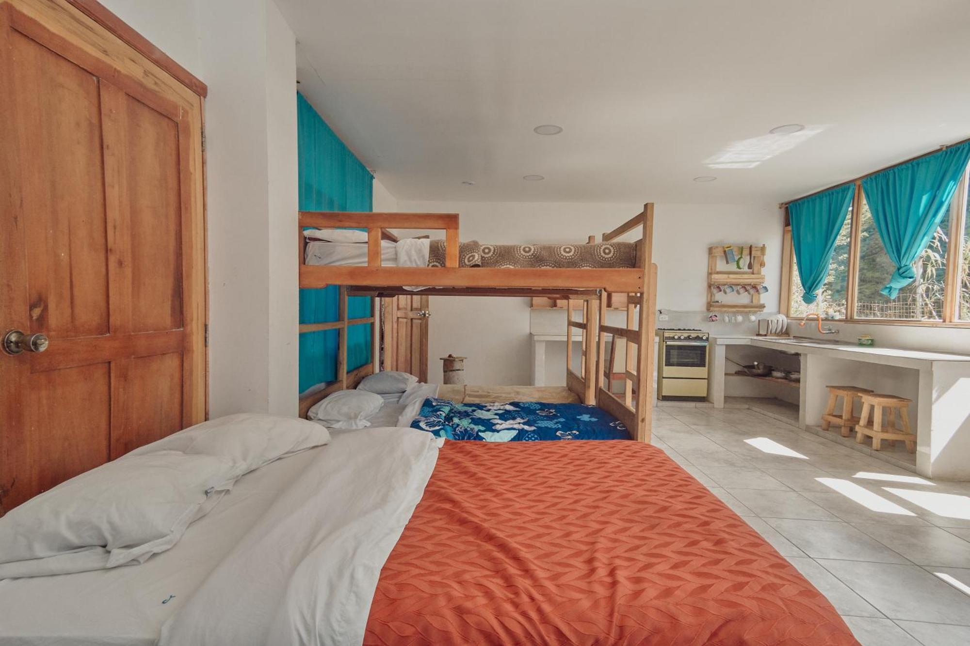 באניוס Backpackers-Balcones-River-Lodge מראה חיצוני תמונה