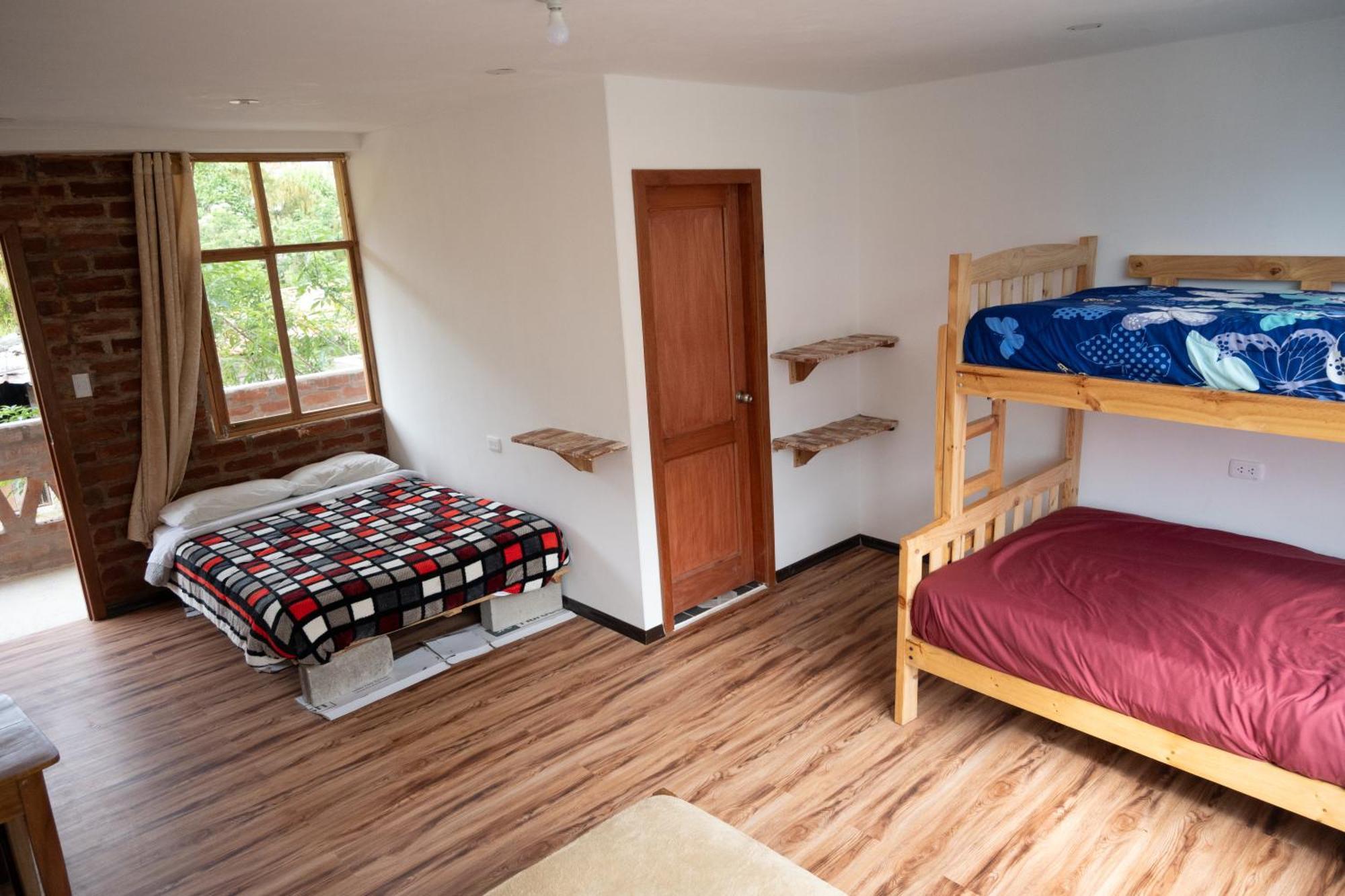 באניוס Backpackers-Balcones-River-Lodge מראה חיצוני תמונה